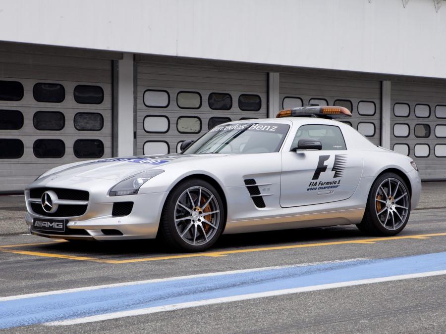  Mercedes-Benz SLS AMG F1 Safety Car 2010 года  (фото 42 из 46)